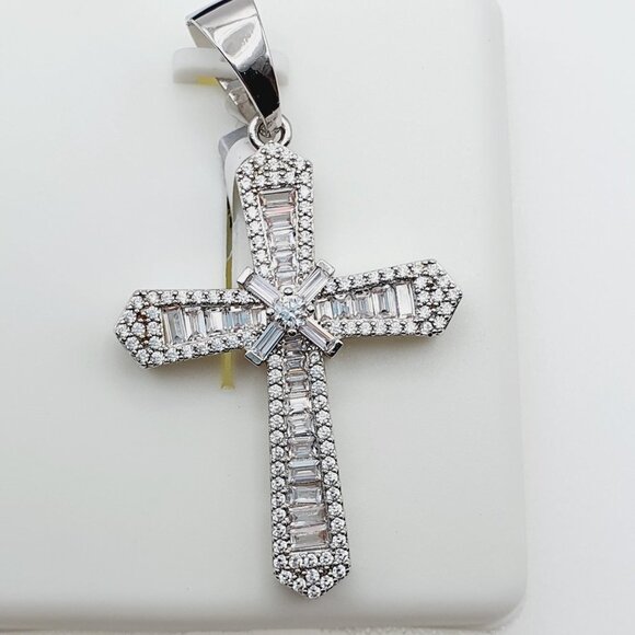 "925 Sterling Silver Plated CZ Pendant, INUS1BR195 - Picture 1 of 9